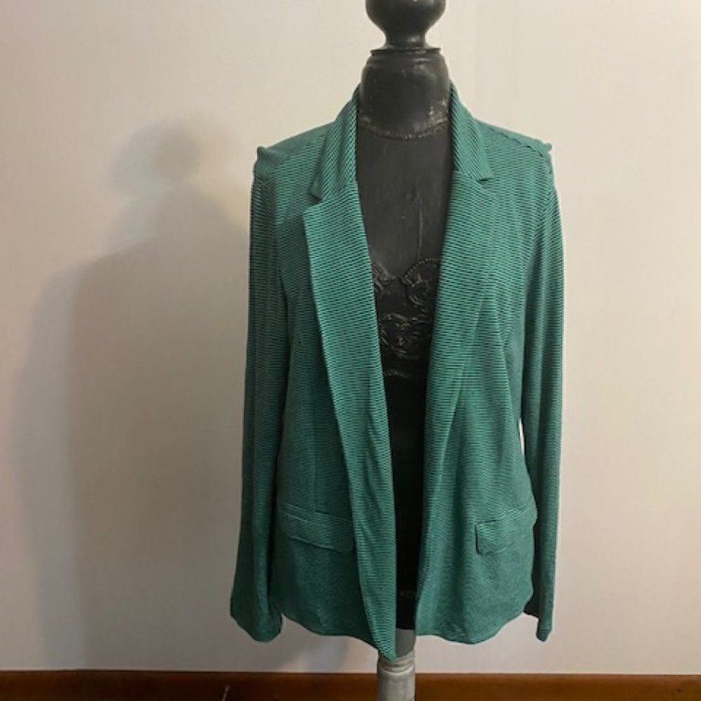 J. Jill Green Green,Black jacket w/front pockets, size Medium